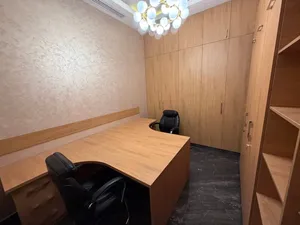 Офис image 4 blur bg