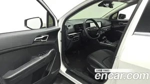 Kia Sportage image 7 blur bg