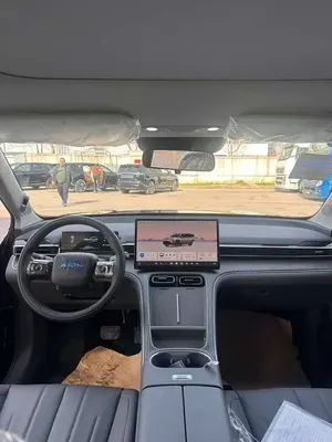 Haval H3 image 2 blur bg
