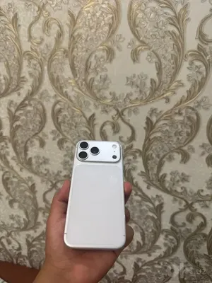 Apple Iphone 17 Pro Max image 4 blur bg