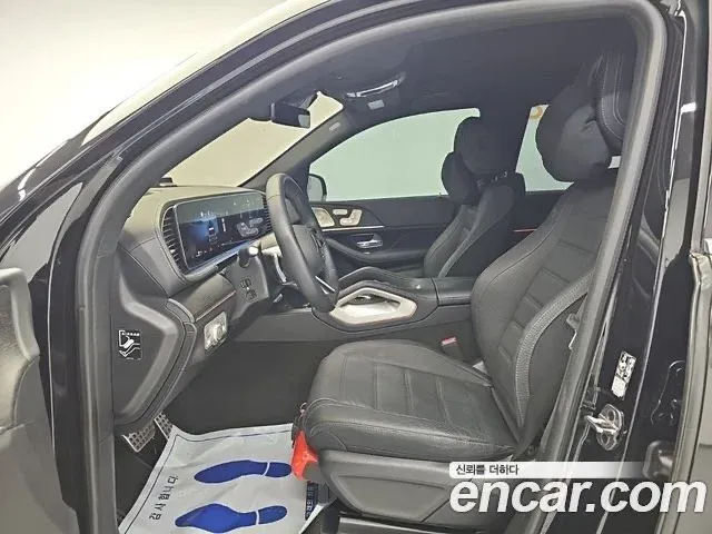 Mercedes-Benz GLS image 7