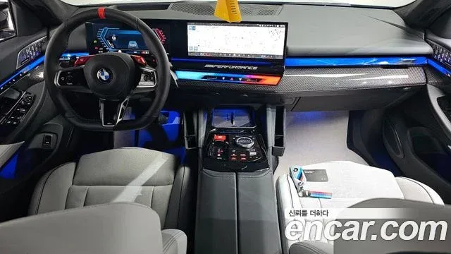 BMW M5 image 2
