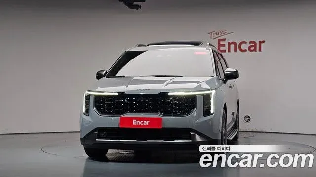 Kia Carnival image 2