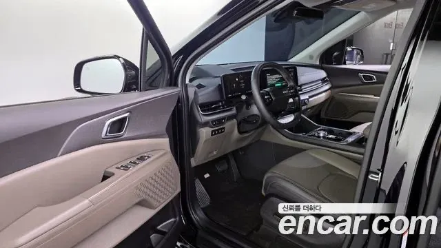 Kia Carnival image 7