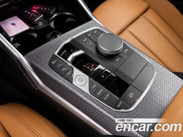 BMW 3 Series image 6