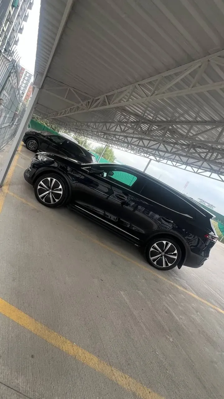 BYD Tang EV image 1