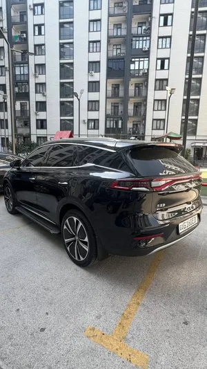 BYD Tang EV image 3 blur bg