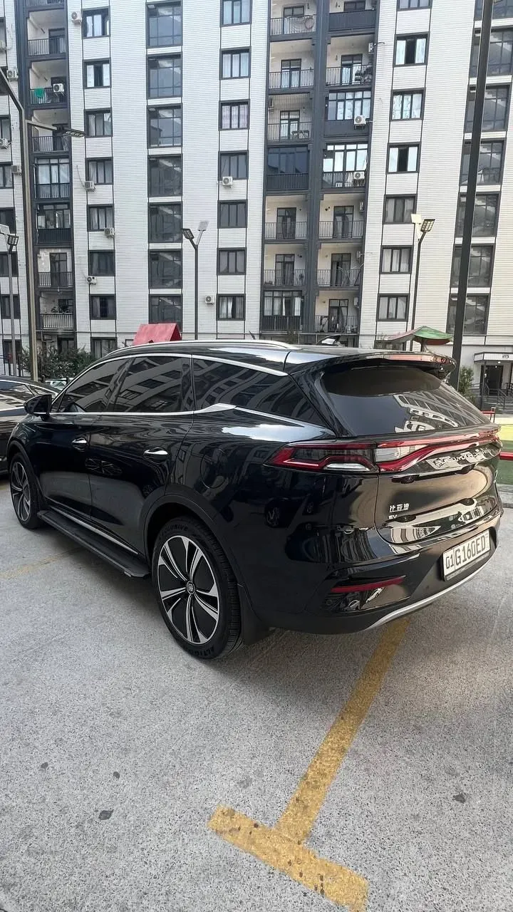 BYD Tang EV image 3