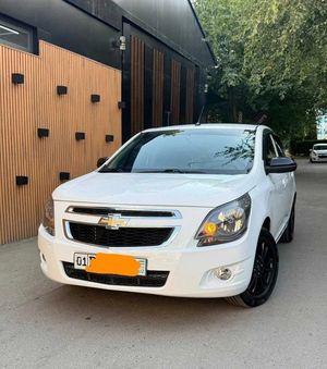 Chevrolet Cobalt image 0 blur bg