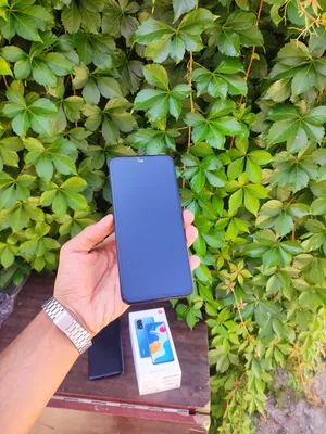 Redmi Note 11S image 2 blur bg