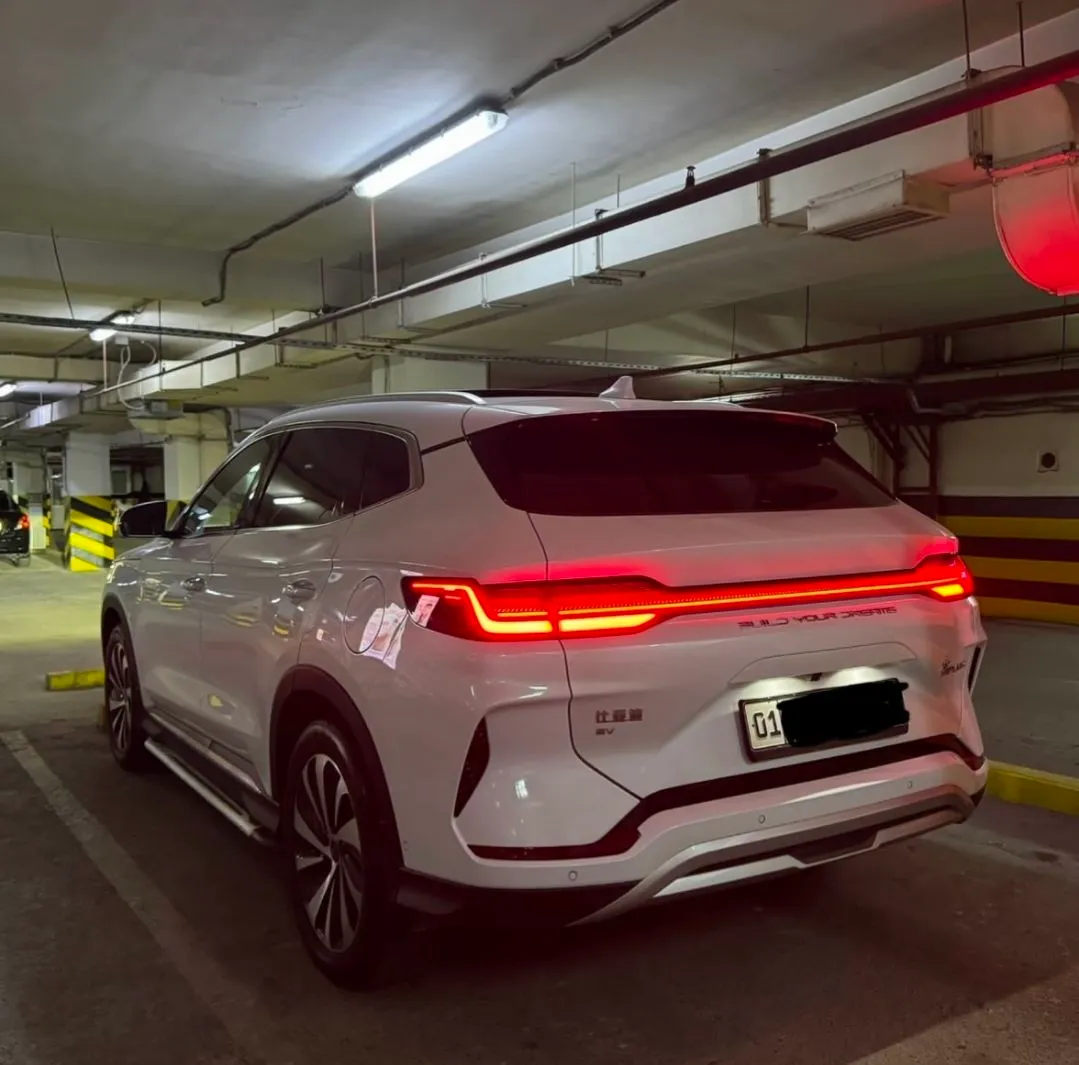 BYD Song Plus EV image 1