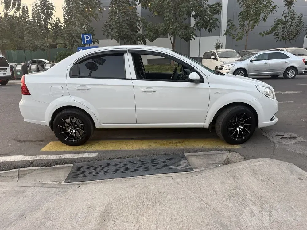 Chevrolet Nexia 3 image 3